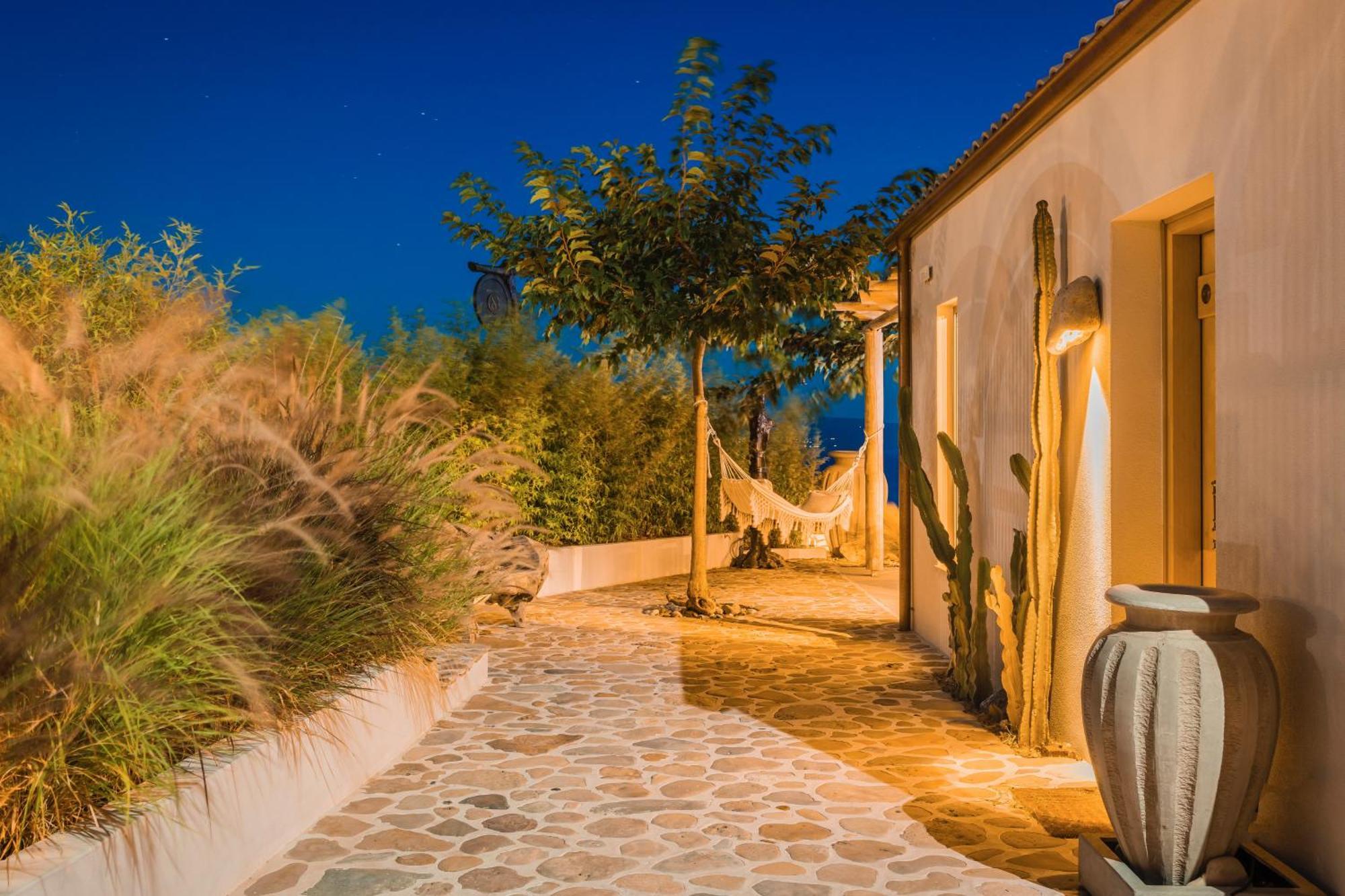 Spathes Suites Kefalonia - Luxury Suites Ratzaklíon Exterior photo